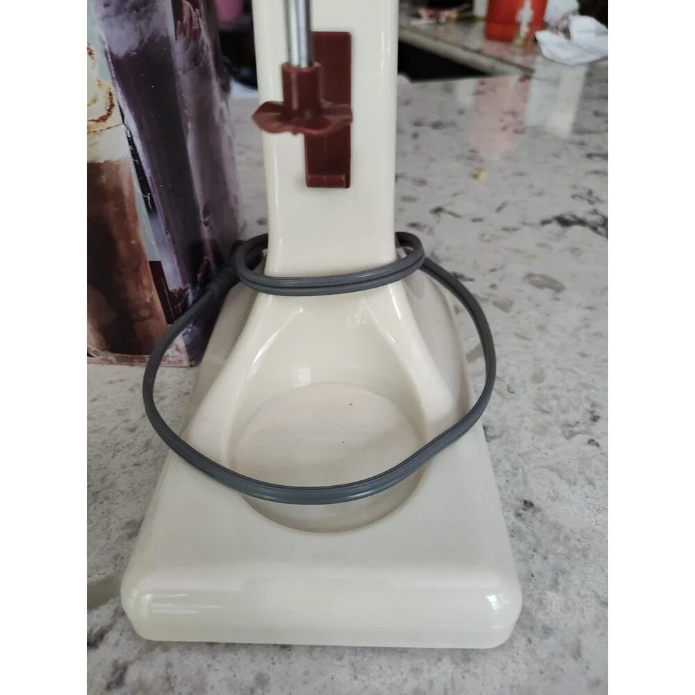 NEW Hershey's Chocolate Brand Milkshake Maker Mixer Brown Battery Power BPA FREE